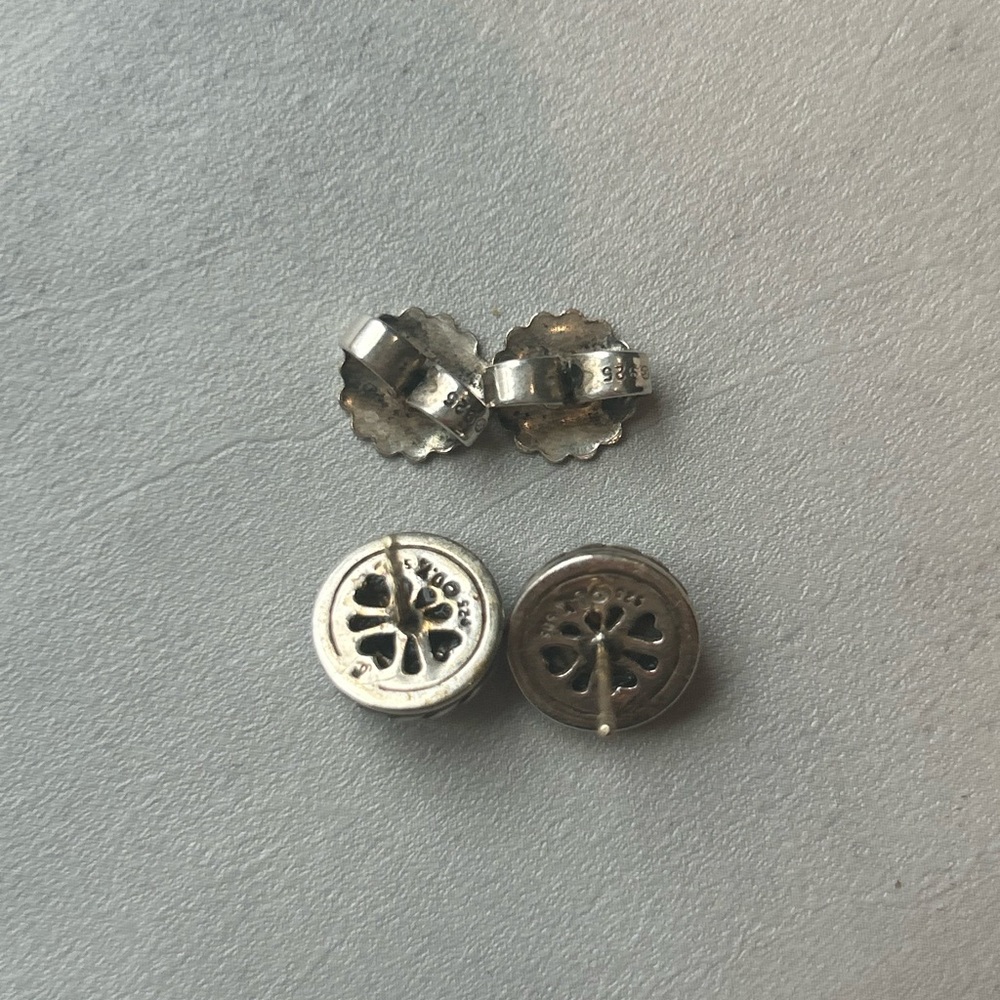 Retired David Yurman earrings